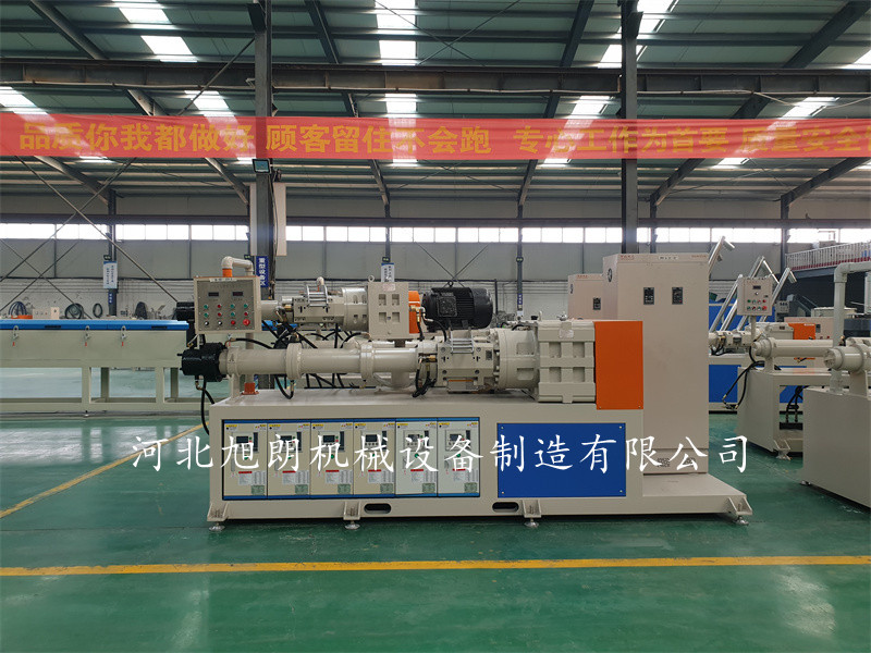 橡胶挤出机介绍