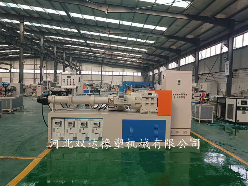 橡胶挤出机介绍